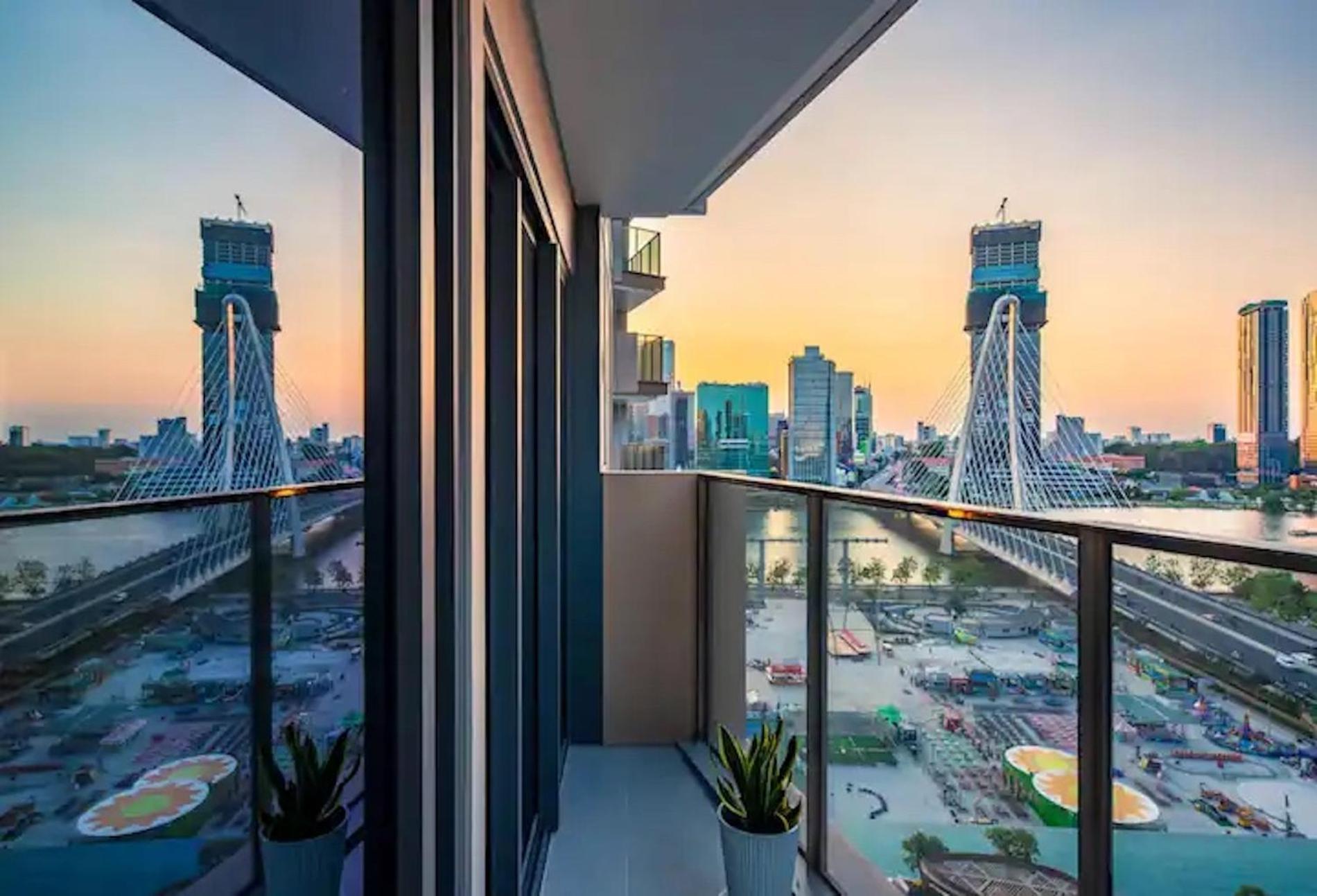 The Opera Apartment Cental Saigon Free Pool-Gym-Sauna Room- Golf Mini Ho Chi Minh-staden Exteriör bild