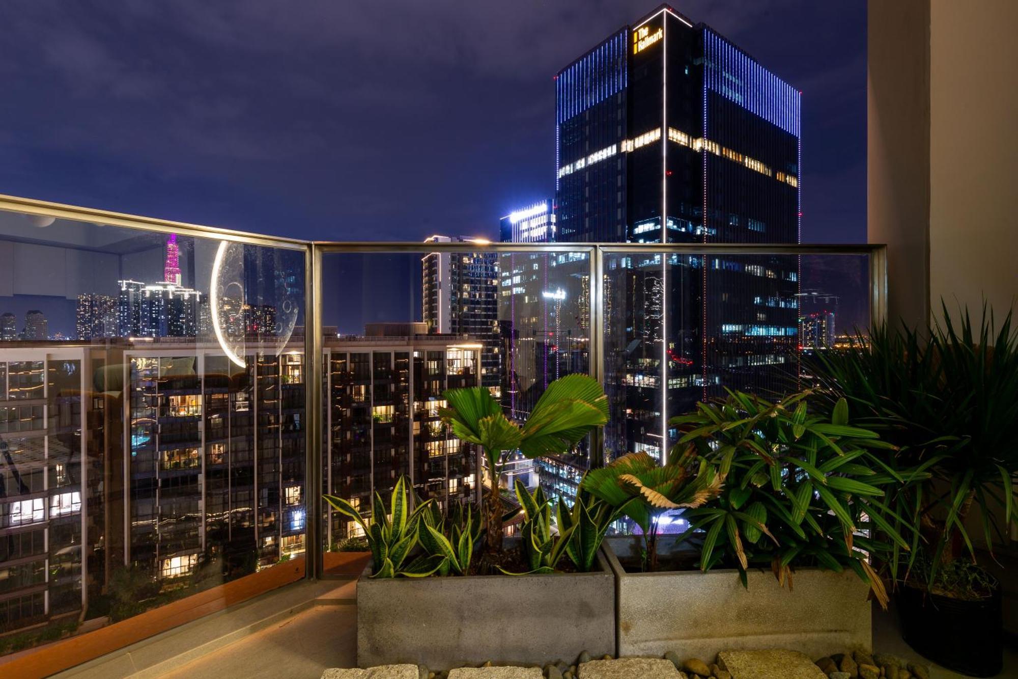 The Opera Apartment Cental Saigon Free Pool-Gym-Sauna Room- Golf Mini Ho Chi Minh-staden Exteriör bild