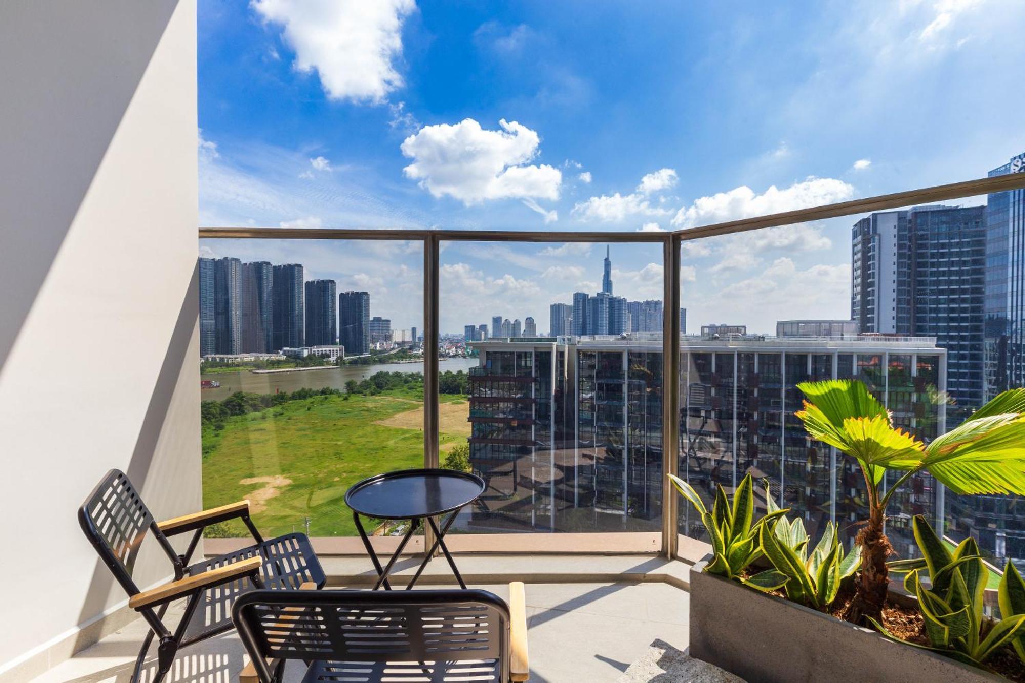 The Opera Apartment Cental Saigon Free Pool-Gym-Sauna Room- Golf Mini Ho Chi Minh-staden Exteriör bild