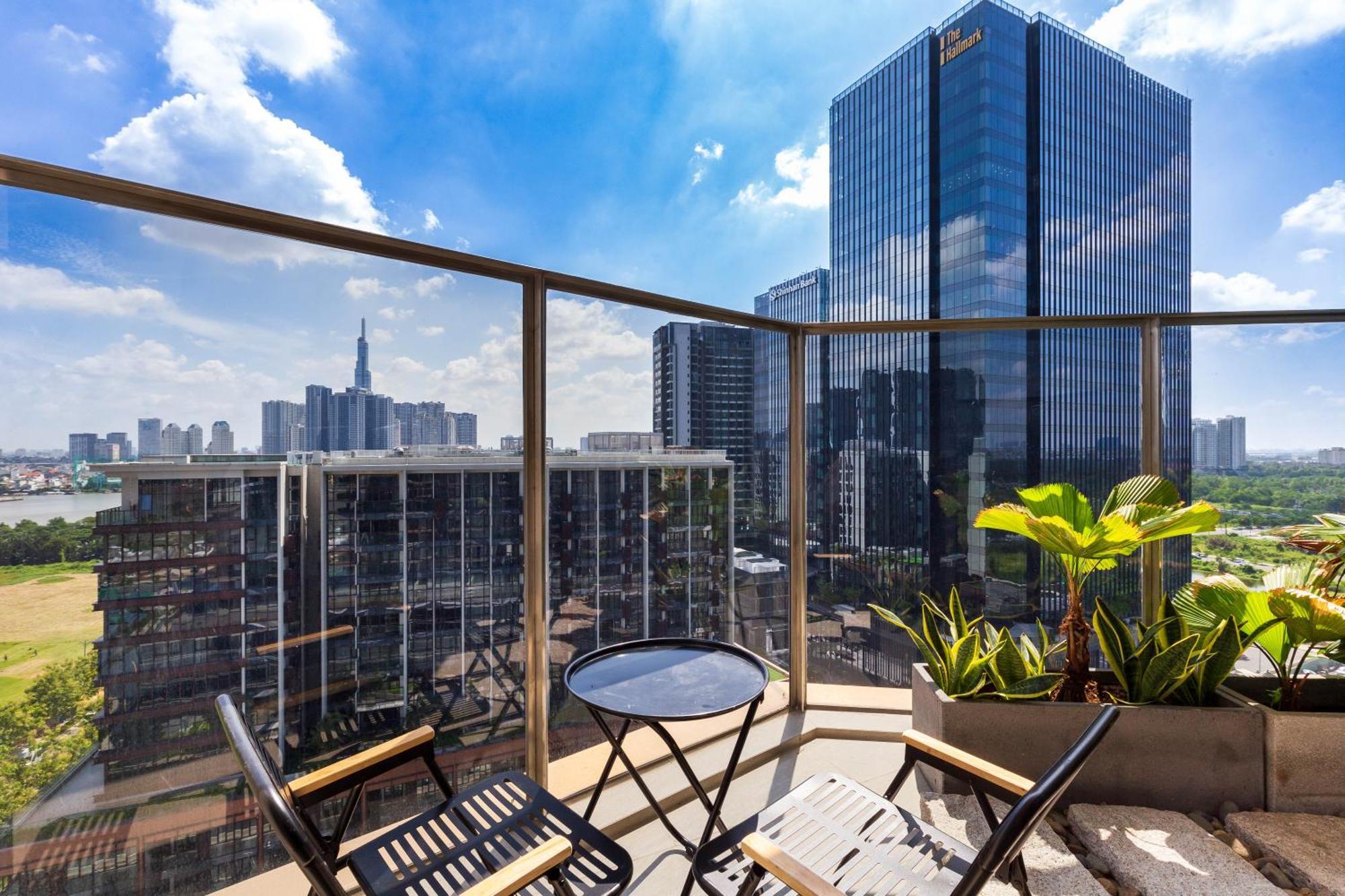 The Opera Apartment Cental Saigon Free Pool-Gym-Sauna Room- Golf Mini Ho Chi Minh-staden Exteriör bild
