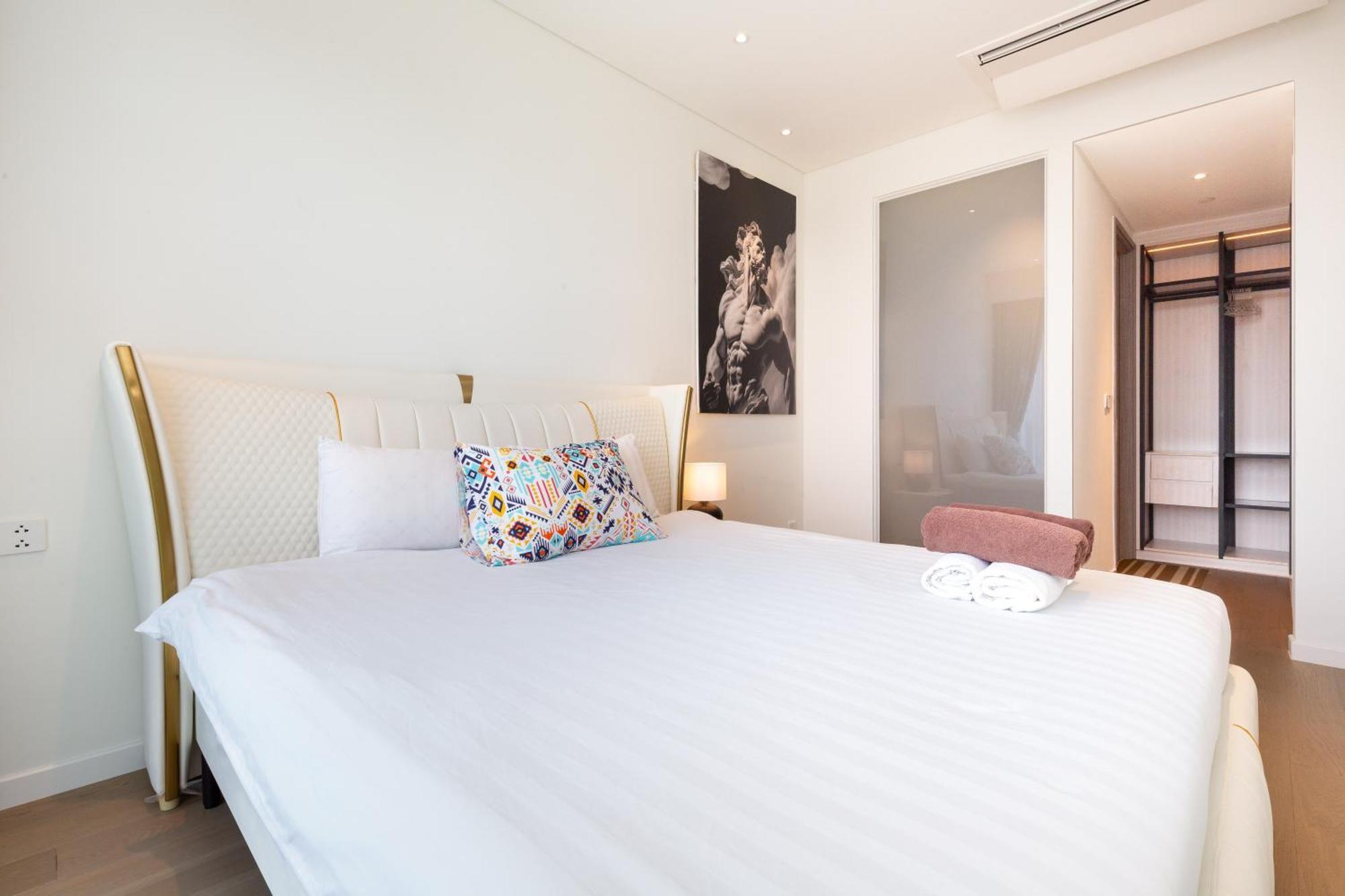 The Opera Apartment Cental Saigon Free Pool-Gym-Sauna Room- Golf Mini Ho Chi Minh-staden Exteriör bild