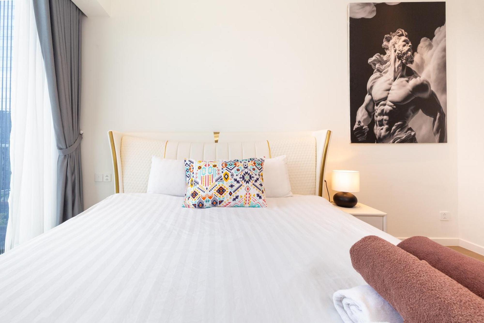 The Opera Apartment Cental Saigon Free Pool-Gym-Sauna Room- Golf Mini Ho Chi Minh-staden Exteriör bild